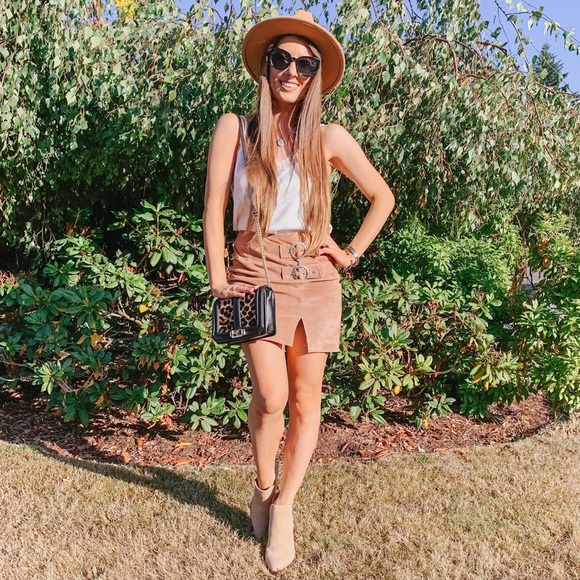 Blank NYC Suede Skirt - Picture 3 of 4